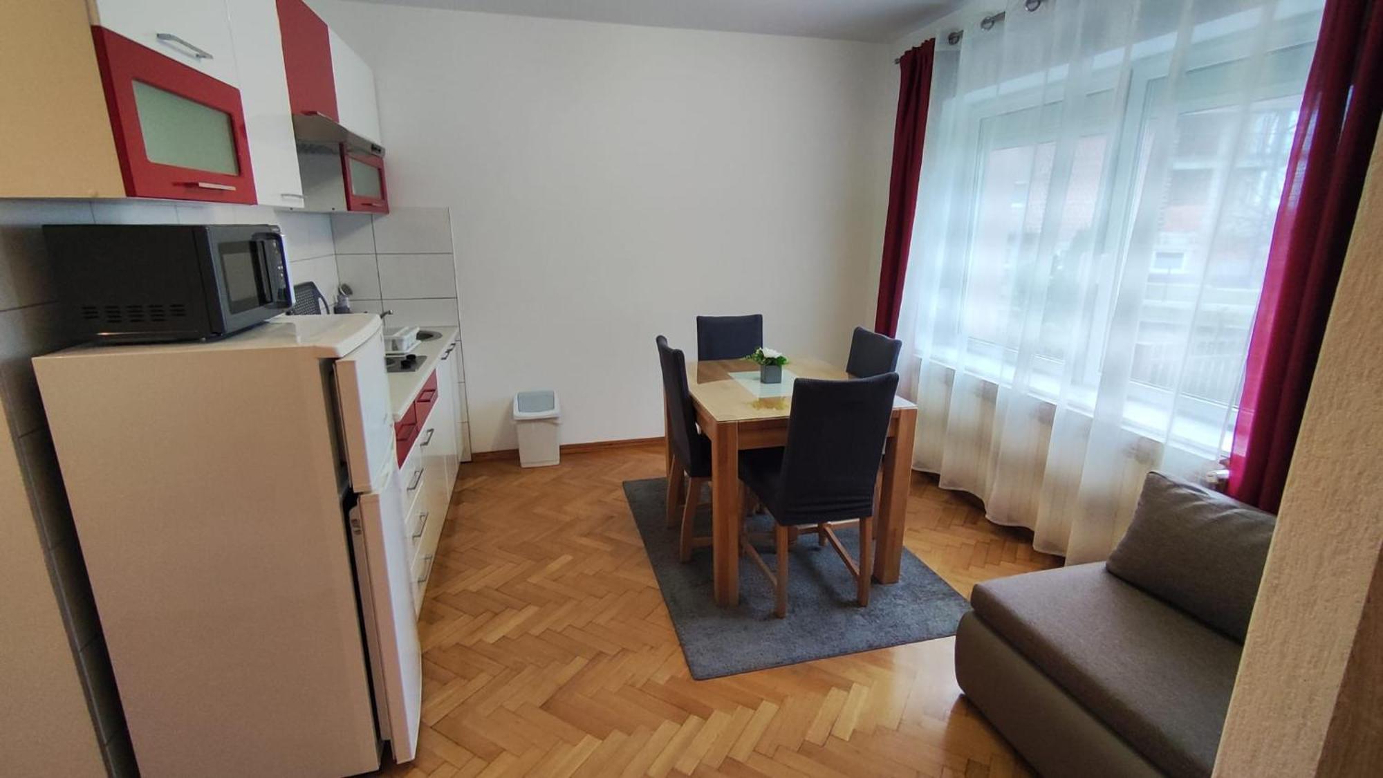 House Bogovic Apartment Karlovac Ngoại thất bức ảnh